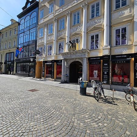 Charming Apartment Laura Tour As Ljubljana By Town Hall Liubliana Exterior foto