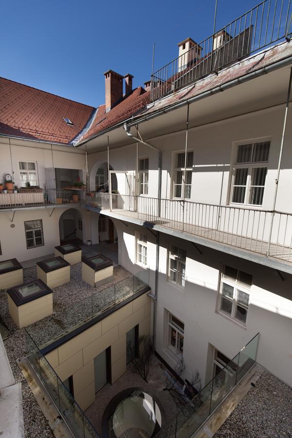 Charming Apartment Laura Tour As Ljubljana By Town Hall Liubliana Exterior foto